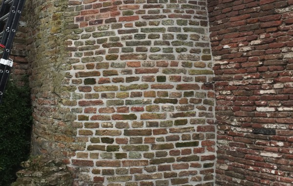 Restauratie monumentale muur Vianen